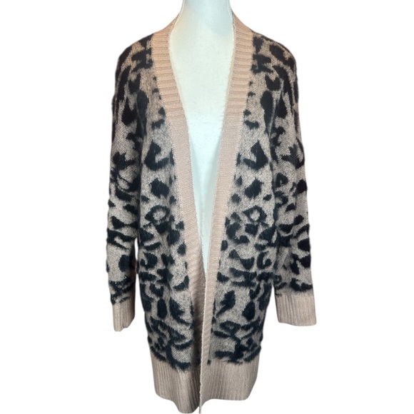 debut Sweaters - Debut Patterned Cardigan